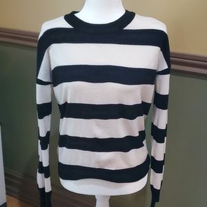 KENDALL&KYLIE SM SWEATER :/#228